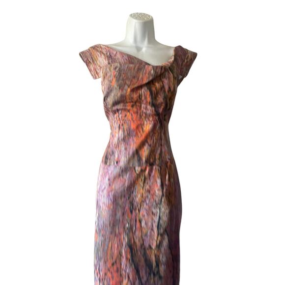 Black Halo Dress - Picture 3 of 8